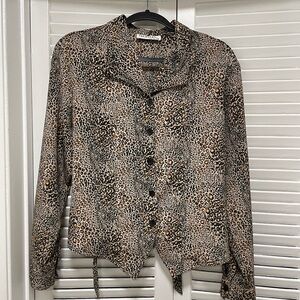 Truffles by YB Leopard Print Blouse – Made in USA – Button Front Tie Hem Top